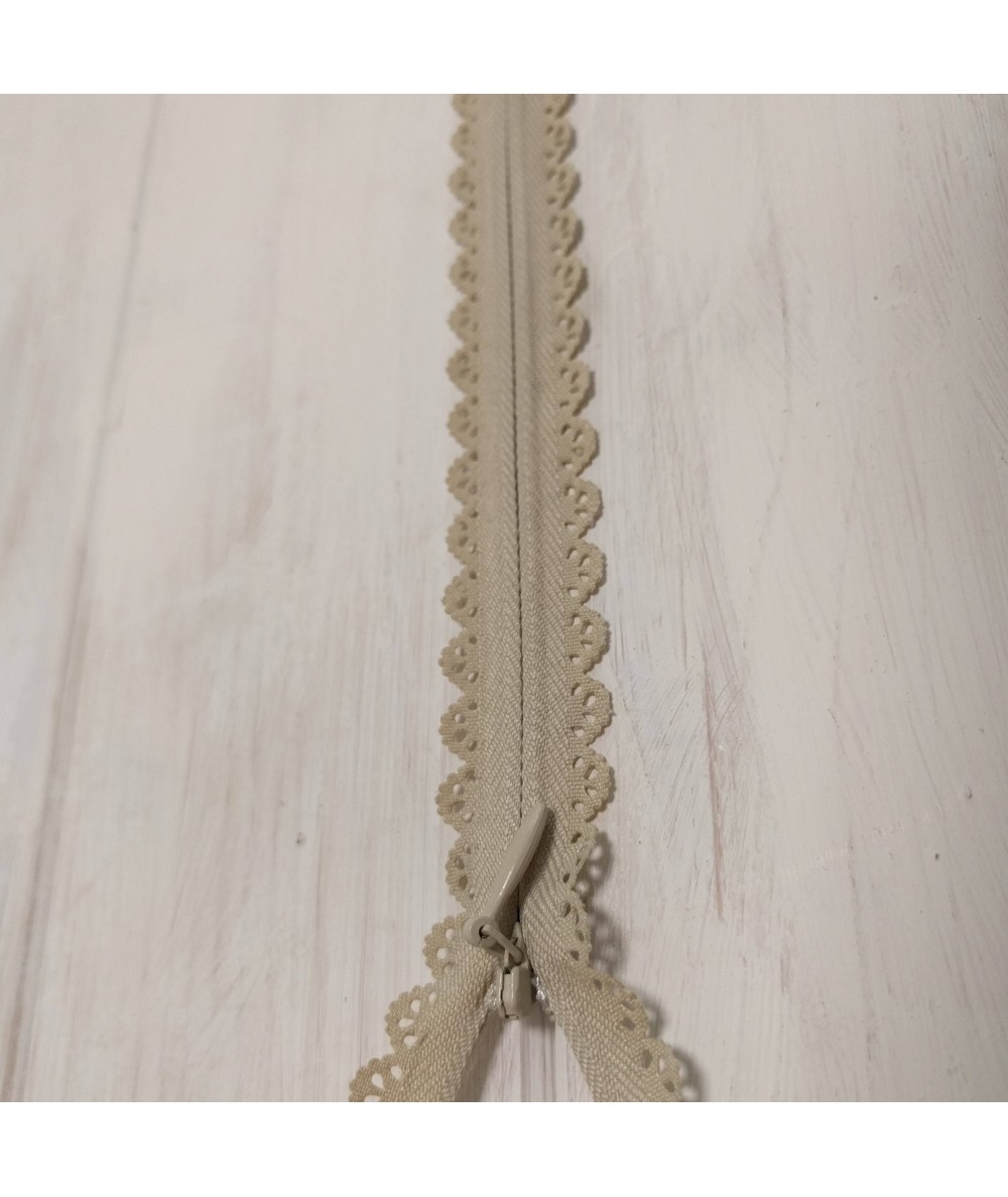 Cerniera Zip Invisibile con Pizzo da 60cm - Beige