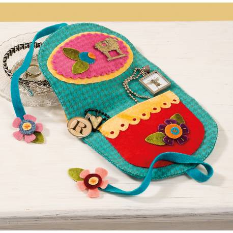 A Little Something - Cute-as-Can-Be Patterns for Wool Stitchery - Martingale Martingale - 8