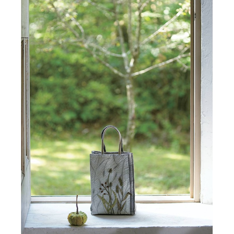 Yoko Saito's Strolling Along Paths of Green - 112 pagine Stitch Publications - 5