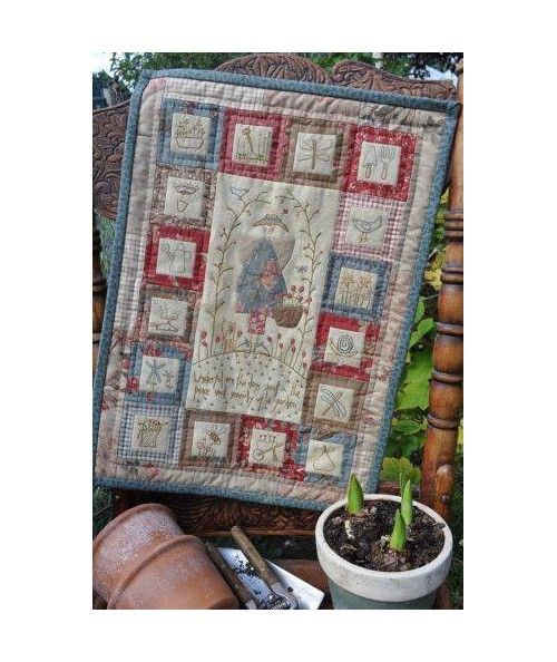 Peaceful Garden - Cartamodello Quilt-Tovaglietta, Anni Downs Hatched and Patched - 1