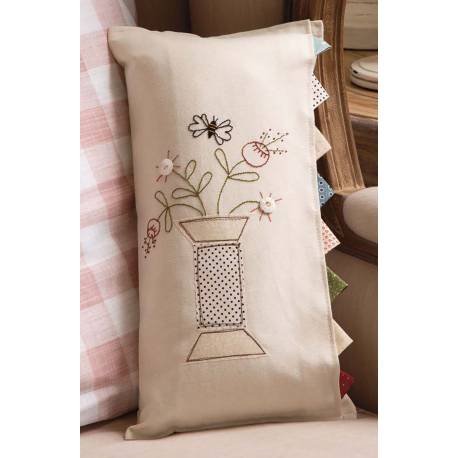 Stitched So Sweet - Whimsical Embroidery, Patchwork, and Applique di Tracy Souza - Martingale Martingale - 11