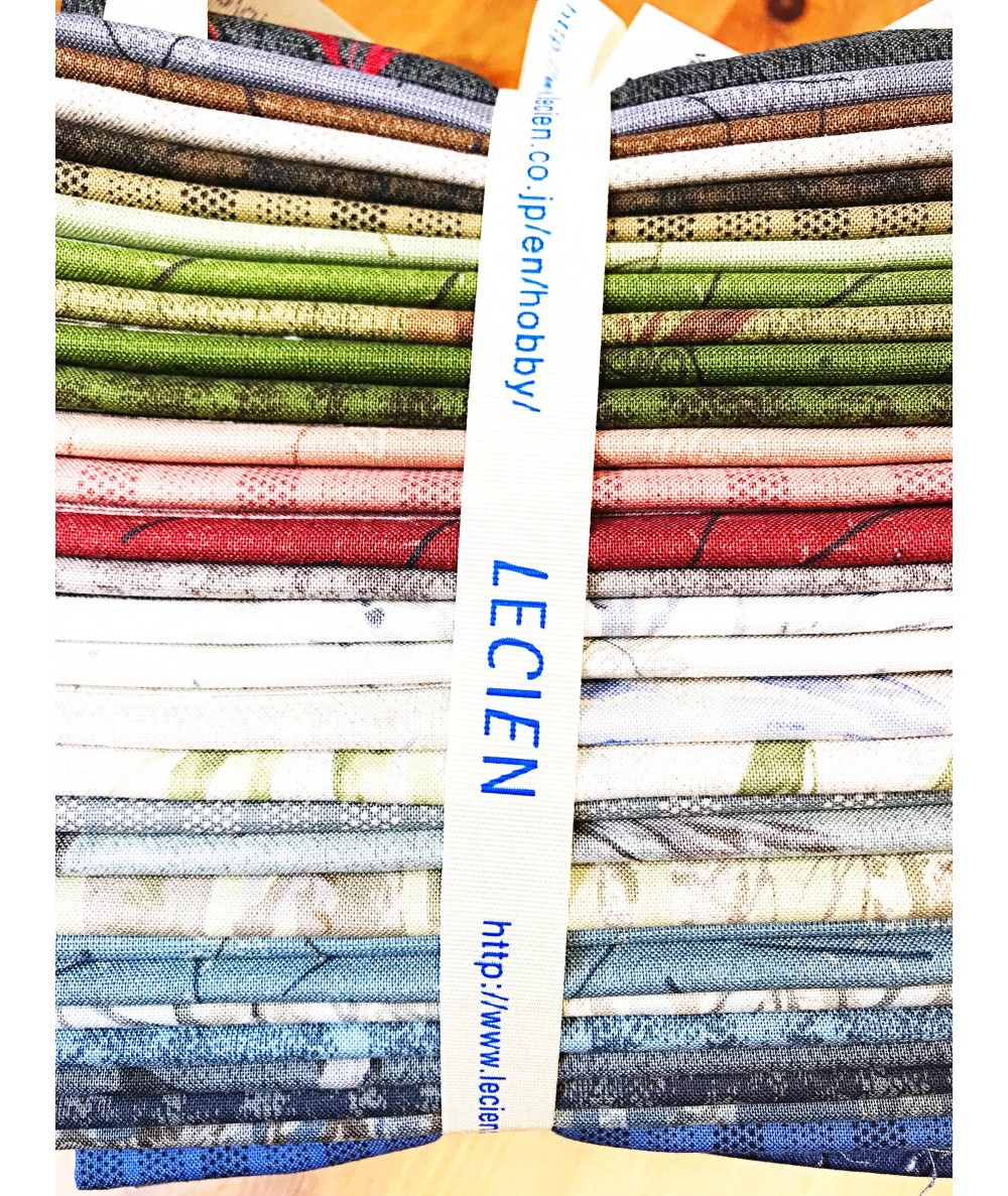 Lecien Centenary Collection 24th by Yoko Saito, 32 Fat Quarter Lecien Corporation - 1