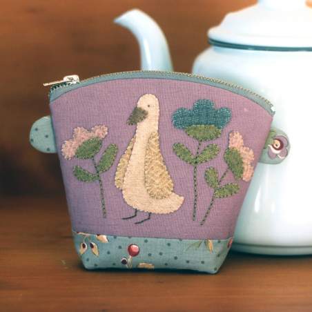 Meadow's Rest - Cartamodello Pochette con Zip con Applique, The BirdHouse by Natalie Bird The BirdHouse - 1