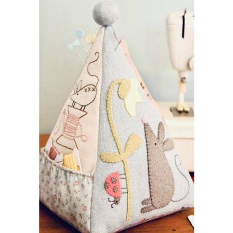 Mouse Pincushion - Cartamodello Punta Spilli di Natalie Bird, The BirdHouse The BirdHouse - 1 Mouse Pincushion - Cartamodello Punta Spilli di Natalie Bird, The BirdHouse The BirdHouse - 1