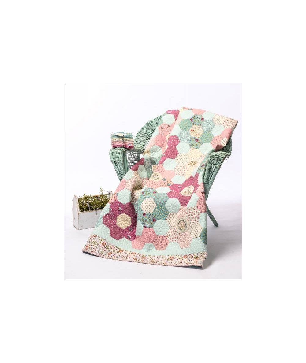 Willowbrook Hexie Quilt - Cartamodello Quilt con Esagoni Ricamati di Natalie Bird, The BirdHouse The BirdHouse - 1