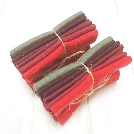Paquete de paño de lana in nuance Verde, Rosso e Bordeaux, 5 da circa 25 x 27 cm Roberta De Marchi - 1