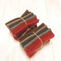 Paquete de paño de lana in nuance Rosso, Marrone e Grigio, 5 da circa 25 x 27 cm Roberta De Marchi - 1