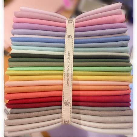 Bundle Arcobaleno con 25 Fat Quarter Multicolore Roberta De Marchi - 1