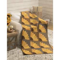 Autumn Bounty - 18 Quilts and Wool Appliqué Projects to Decorate Your Home by Renee Nanneman - Martingale