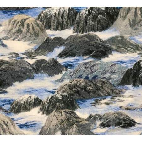 Wilmington Prints Wind and Waves by Douglas Laird, Tessuto Azzurro Grigio Paesaggio con Roccia e Acqua Wilmington Prints - 1