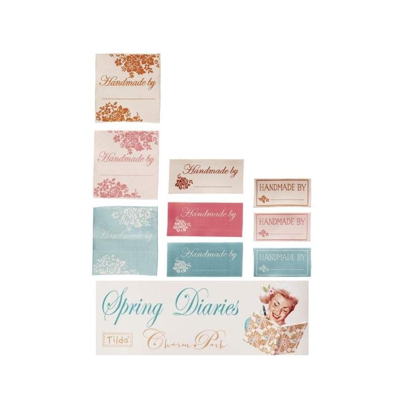 Tilda Quilt labels Spring Diaries (etichette) 8pz Tilda Fabrics - 1 Tilda Quilt labels Spring Diaries (etichette) 8pz Tilda Fabrics - 1