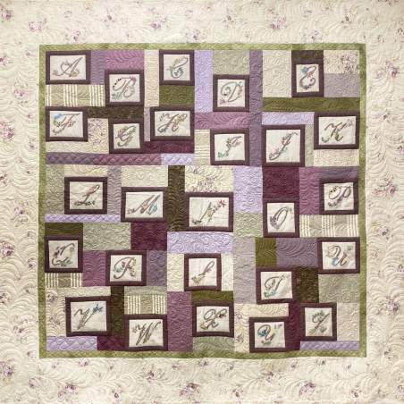 Ti Scrivo un Quilt, Cartamodello Alfabeto Ricamato 85 x 82 pollici