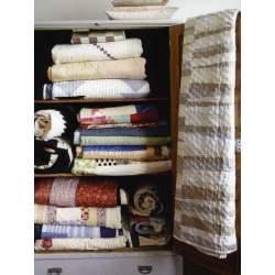 Un Monde de Quilts by Cassandra Ellis