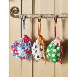 It Takes Two! - Quick & Easy Patterns for 2 Fat Quarters by Barbara Groves, Mary Jacobson - Martingale Martingale - 12