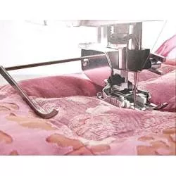 Doppio trasporto con piedini intercambiabili - Husqvarna Viking Interchangeable Dual Feed