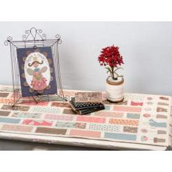 KIT di Tessuti per Garden Path Table Runner, cartamodello di Anni Downs
