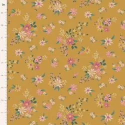 Tilda Chic Escape Daisyfield Mustard, Tessuto Giallo Senape con Campo di Margherite