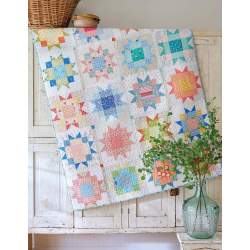 Fresh Start Quilts - 11 Scrappy Quilts and 3 Mini Pillows by Mary Etherington, Connie Tesene Martingale - 5