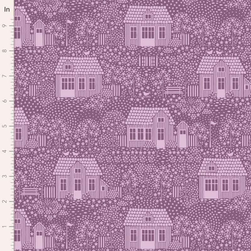 Tilda Hometown My Neighborhood Lilac, Tessuto Viola con Casette in Campagna Tilda Fabrics - 1