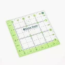 Righello Patchwork Quadrato 3.5 x 3.5 pollici - Cute Cuts by Lori Holt