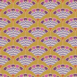 Tilda Pie in the Sky Tasselflower Mustard- Tessuto Fondo Giallo Mostarda e Millefiori Lilla
