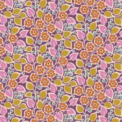 Tilda Pie in the Sky TopsyTurvy Plum- Tessuto Fondo Viola con folto motivo Floreale Arancione con bacche azzurre