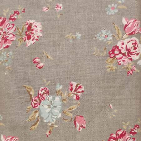 Tessuto Tortora con Rose Rosse e Fiori Azzurri - Padstow Range, Moda Fabrics Moda Fabrics - 1