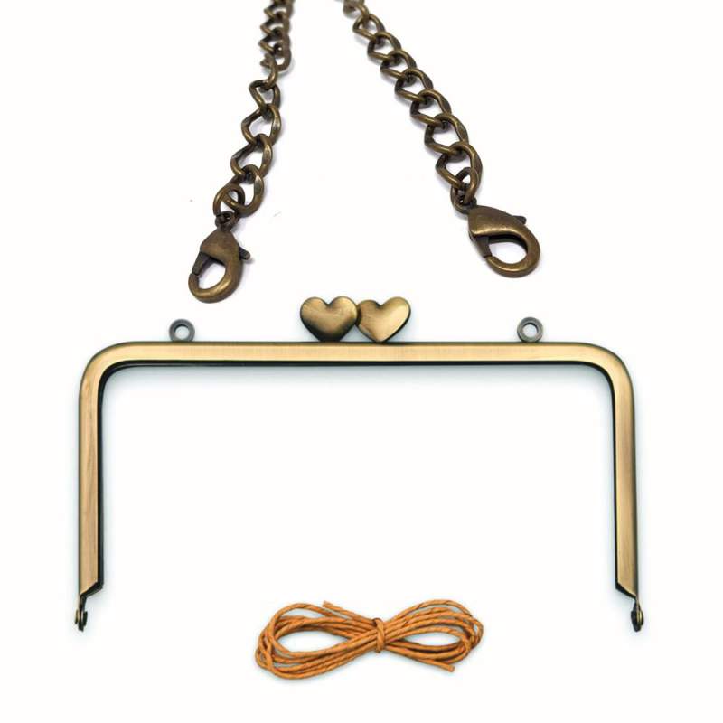 Chiusura da 15 cm con cuori e catenina da 112 cm - Heart Clasp Purse, Zakka Zakka Workshop - 1