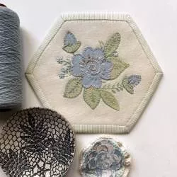 Esagono 09 Non ti Scordar di Me - Cartamodello PDF C’era una volta l’Esagono