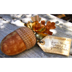 Acorn Pincushion & Vintage Tag Needlecase- Crabapple Hill Crabapple Hill Studio - 1