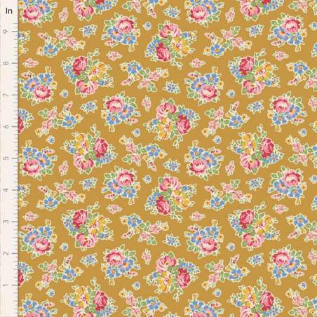 Tilda Jubilee Sue Mustard, tessuto giallo mostarda con fiorellini Tilda Fabrics - 1