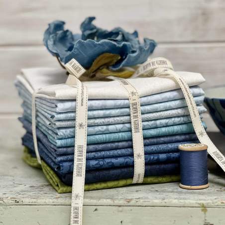 My Blue Carolina Lily - Mystery Quilt 2024 - Kit di tessuti