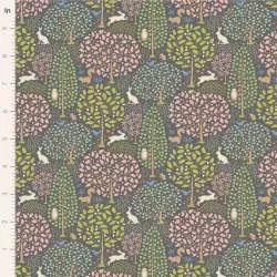 Tilda Sanctuary Sanctuary Greygreen, Tessuto Verde su Grigio con animali nella foresta Tilda Fabrics - 1