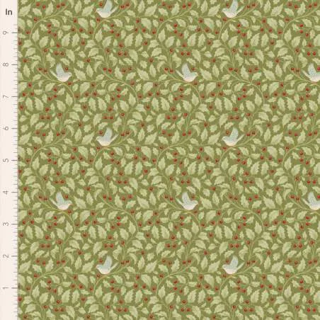 Tilda Merry Little Christmas, Holly Moss, tessuto con agrifoglio e uccellini su fondo verde muschio Tilda Fabrics - 1