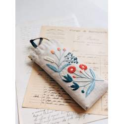 WILDFLOWER EYEGLASS CASE - Porta occhiali con apertura a pressione da Ricamare Zakka Workshop - 5