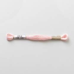 Filo da ricamo giapponese COSMO 352 - Mouliné Size 25 in cotone a 6 capi