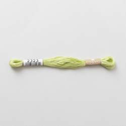 Filo da ricamo giapponese COSMO 2323 - Mouliné Size 25 in cotone a 6 capi