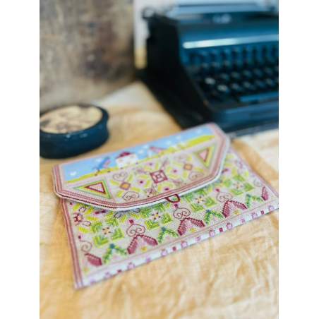 Il Giardino Segreto, Porta Lettere d’Amore - Schema a Punto Croce di ValeGugia