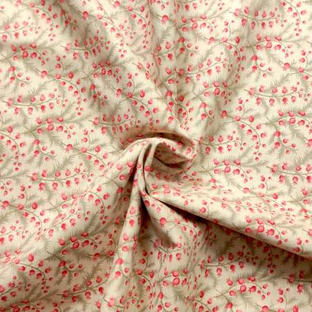 Tessuto beige con rametti con bacche rosse invernali - Moda Fabrics, Grace