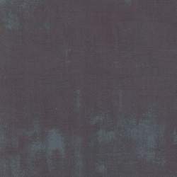 Moda, collezione Grunge, tessuto sfumato grigio piombo