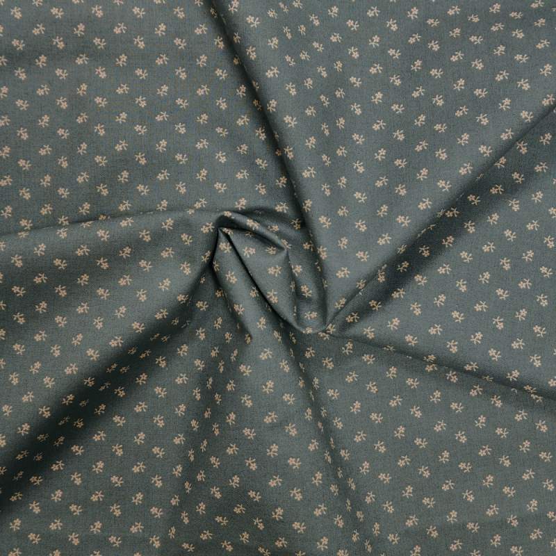 Tessuto Blu polvere con piccoli fiorellini beige - Moda Fabrics Reflections di Jo Morton