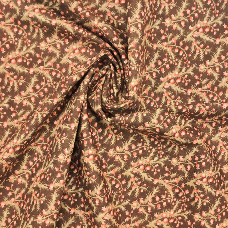 Tessuto marrone con rametti con bacche rosse invernali - Moda Fabrics, Grace
