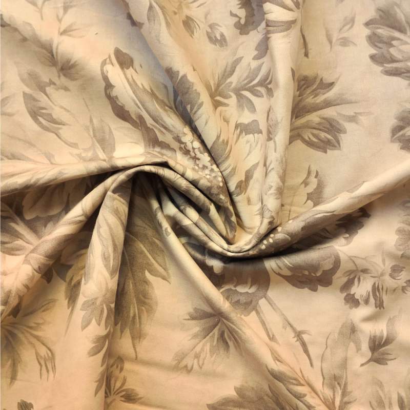 Tessuto beige con grandi Peonie e Rose - Moda Fabrics, Luna Notte by 3 Sisters