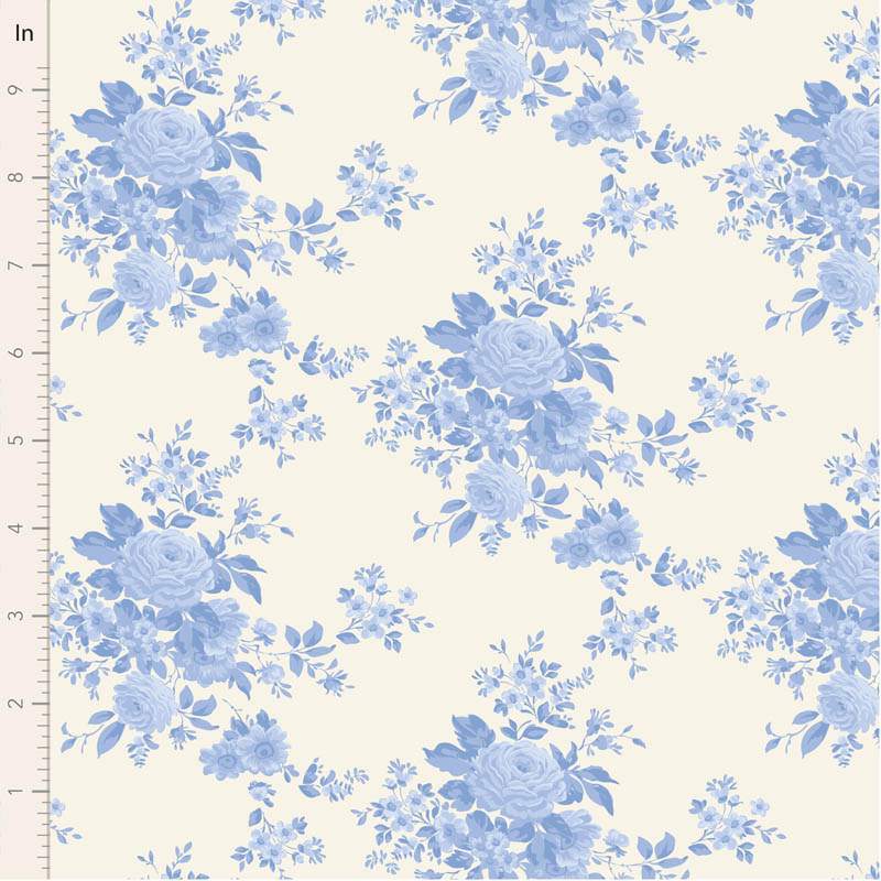 Tilda Something Blue, Carol Pale Blue, tessuto con rose azzurre su fondo crema Tilda Fabrics - 1