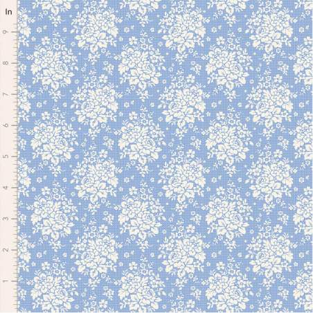 Tilda Something Blue, Picknic Sky, tessuto con piccoli bouquet bianchi su fondo azzurro puntinato Tilda Fabrics - 1