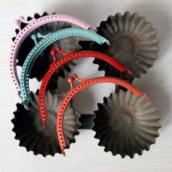 Cierre curvo para bolso para coser, en metal esmaltado - 10 x 5 cm Stim Italia srl - 1