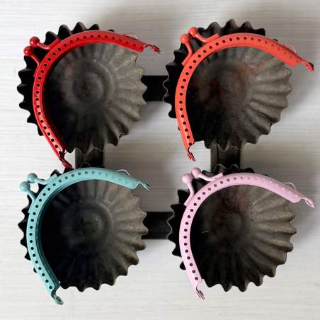 Chiusura Clutch Curva per borse da cucire, in metallo smaltato - 8 x 4 cm Stim Italia srl - 1