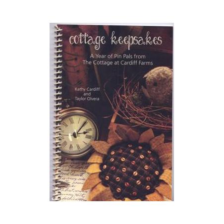 Cottage Keepsakes - A year of Pin Pals from The Cottage at Cardiff Farms, di Kathy Cardiff e Taylor Olvera Stim Italia srl - 1