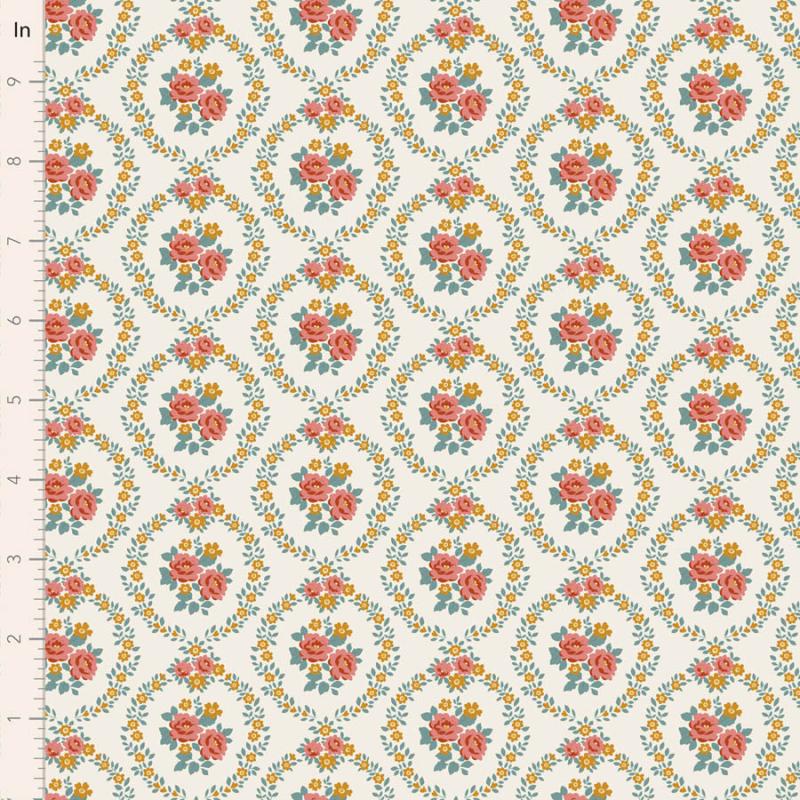 Tilda Village Life Mable Warm Cream, Tessuto Crema con Ghirlande di Rose Tilda Fabrics - 1
